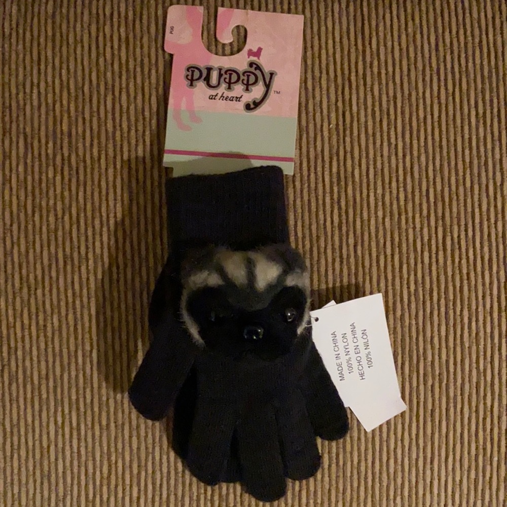 Puppy at Heart “PUG” Child’s mittens NEW - Picture 2 of 11
